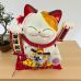 Кот Манэки Нэко керамический, статуэтка на удачу с подушечкой, 23,5 см, (питание от сети или батареек)