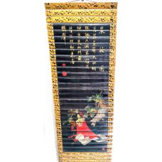 Панно бамбуковое "Девушка в красном" (24х65 см)