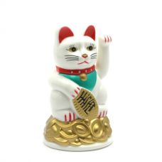 Статуэтка Кошка Манэки-Нэко машущая лапой пластик (11х7х7 см)