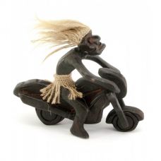 Статуэтка Папуас "Байкер" дерево (18х15х8 см)